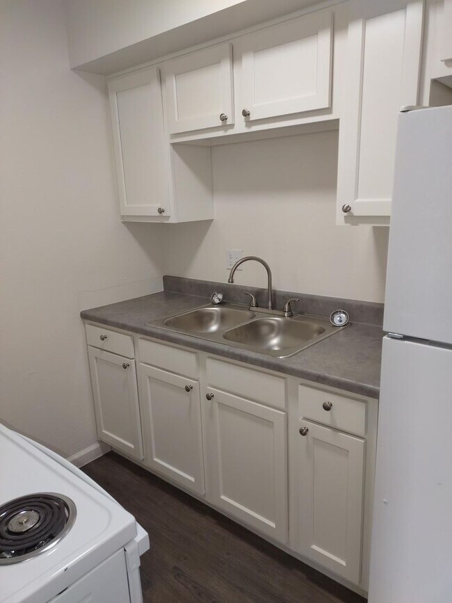 Interior Photo - Midtown Commons