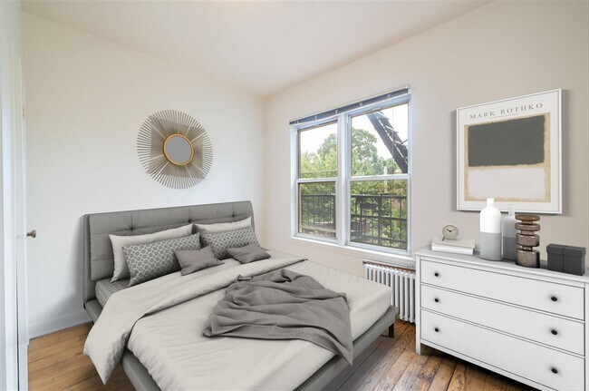 Building Photo - 221 Pavonia Ave