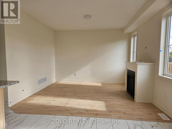 Building Photo - 496 Trevor St.