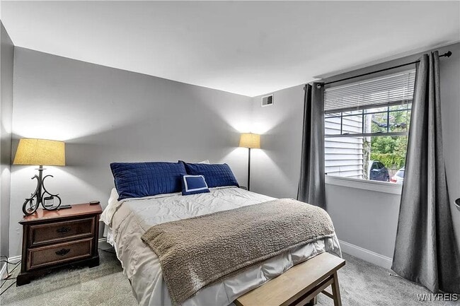 Building Photo - 770 W Ferry St