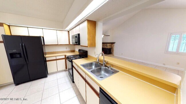 Building Photo - 3106 Coral Reef Dr