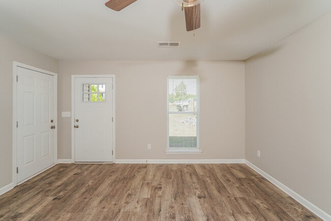 Foto del edificio - 140 Willowridge Ln