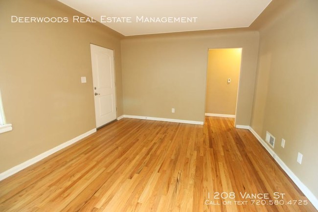 Building Photo - 1208 Vance St