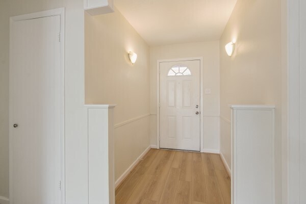 Foto del edificio - 407 Holly Ln