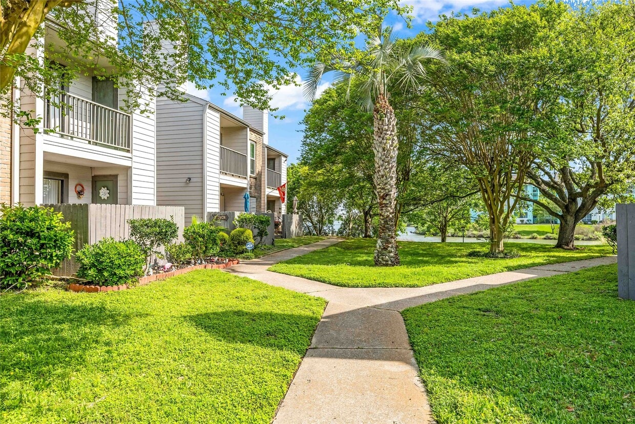 Foto principal - 3220 69th St