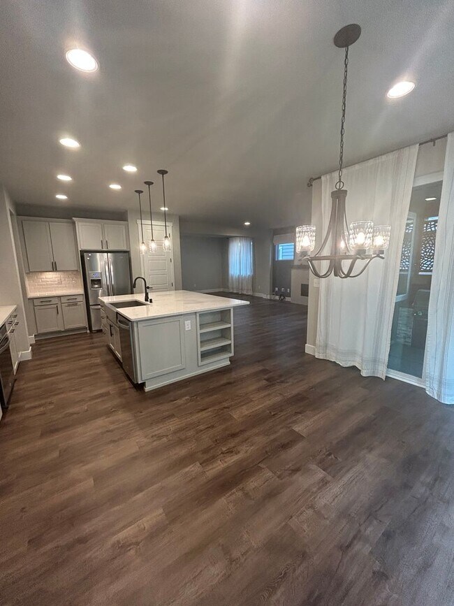Foto del edificio - Spacious 4 Bed / 3.5 Bath Home in Easton C...