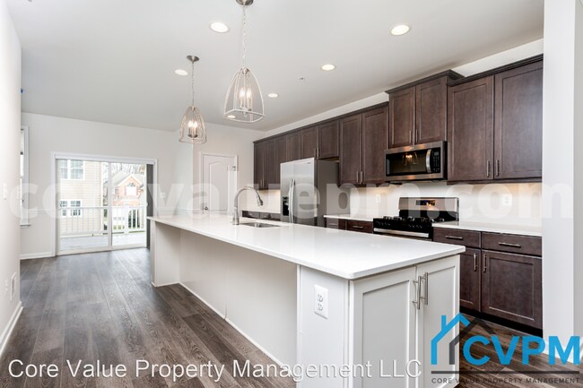 Building Photo - 3 br, 4.5 bath House - 7772 Willow Oak Ct
