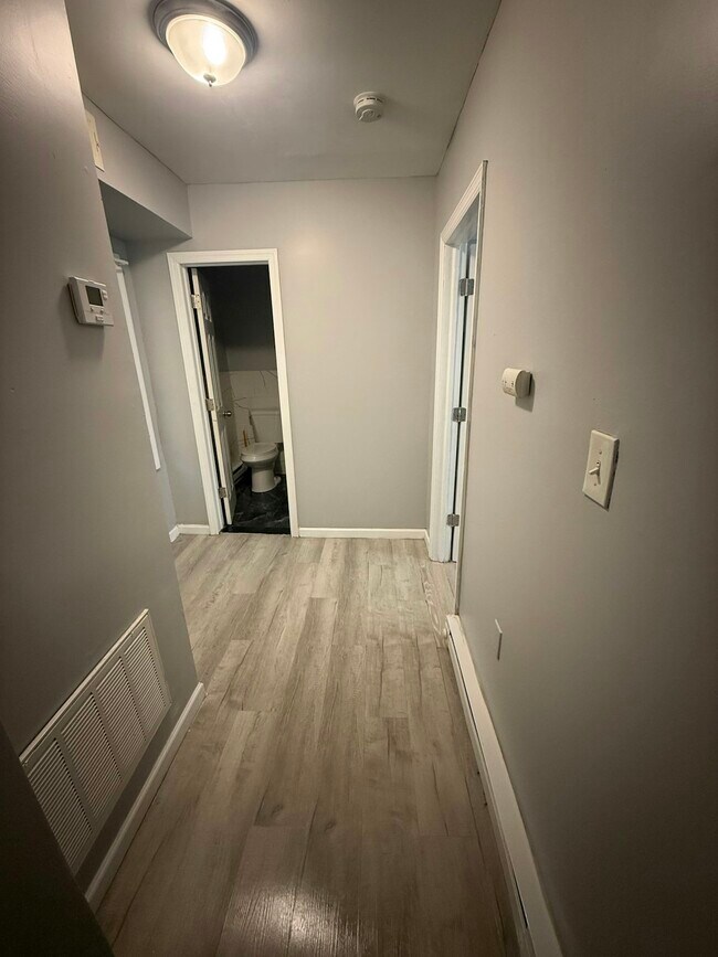 Foto del edificio - 188 Clinton St