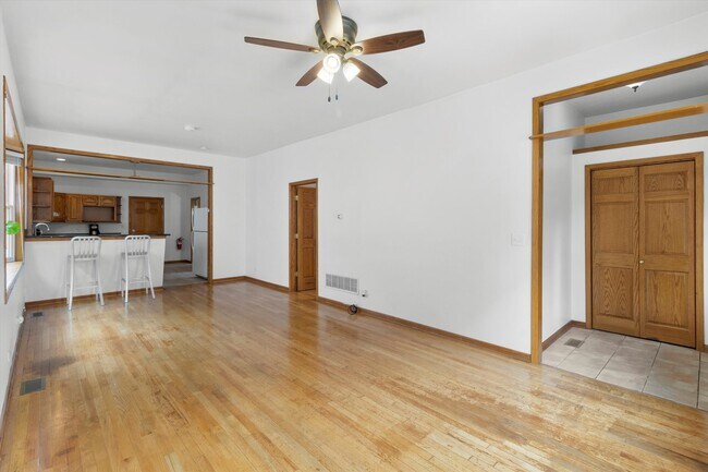 Foto del edificio - 2120 N Whipple St