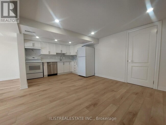 Building Photo - 18 Tardree Pl