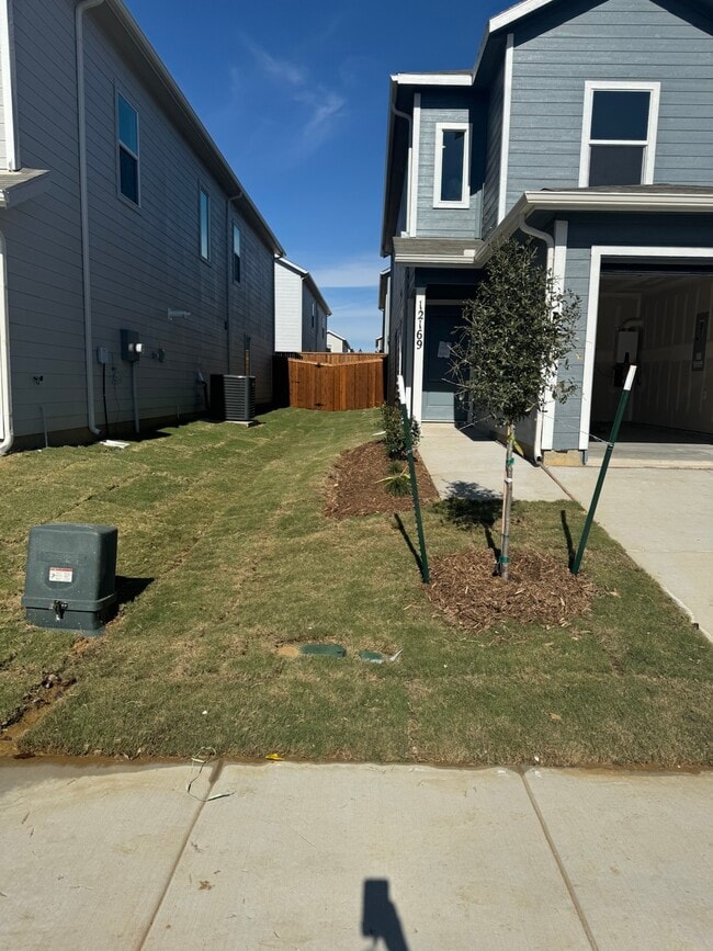 Foto del edificio - 12169 Steeplechase Dr