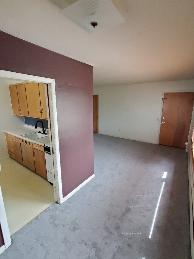 Foto del edificio - 1301 Jewel Ct