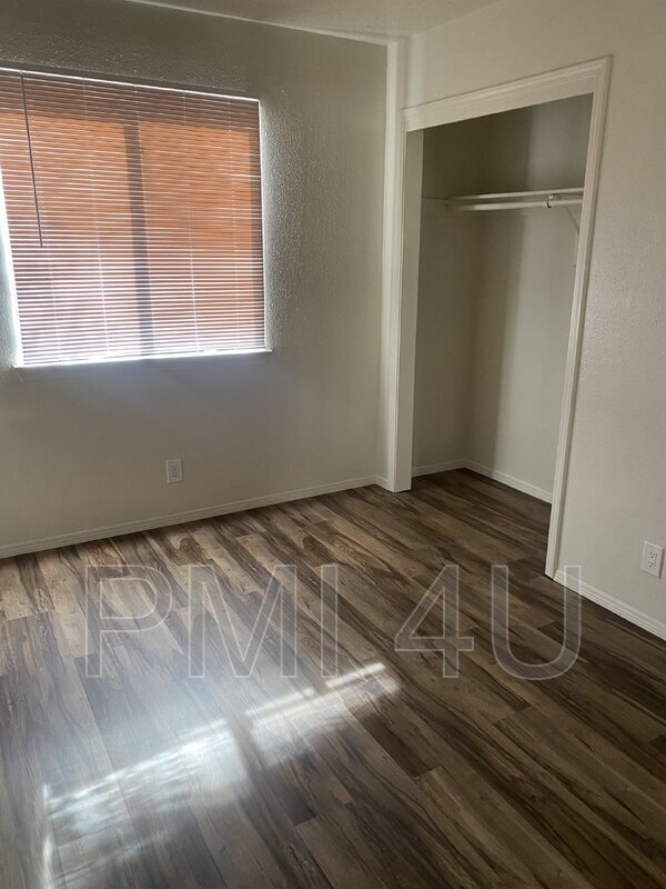 Foto del edificio - 95 Darlene Rd SE