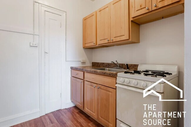 Foto del edificio - 2536 N Sawyer Ave