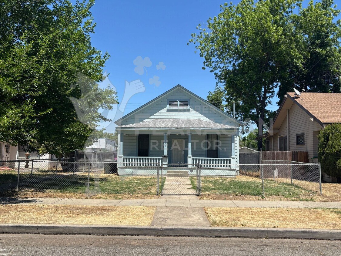 Primary Photo - 321 W 19th St