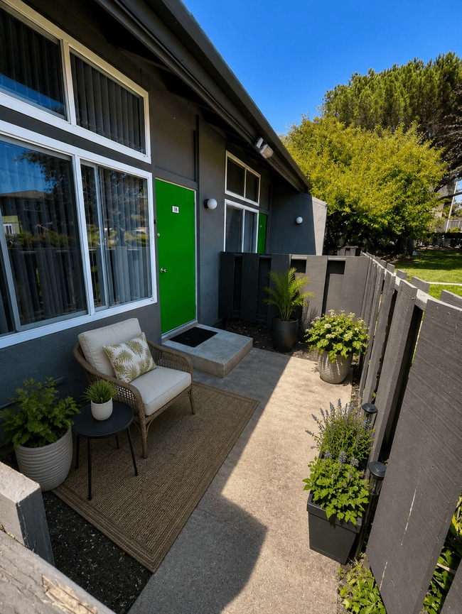 Building Photo - Hidden Creek Apartments