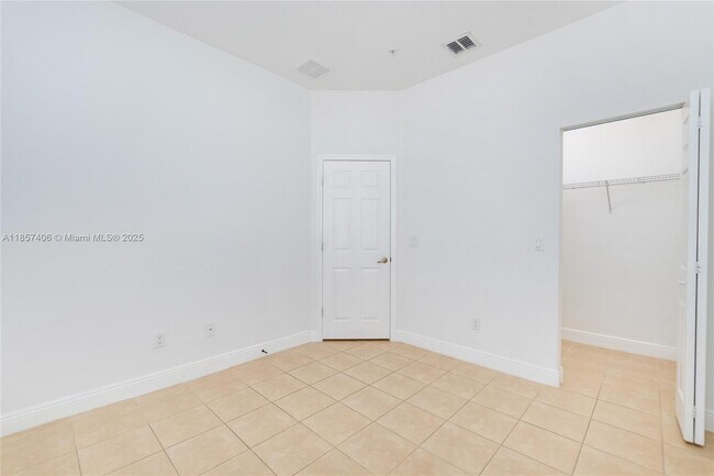 Foto del edificio - $3,100MONTHLY;11844 SW 26TH STREET MIRAMAR...