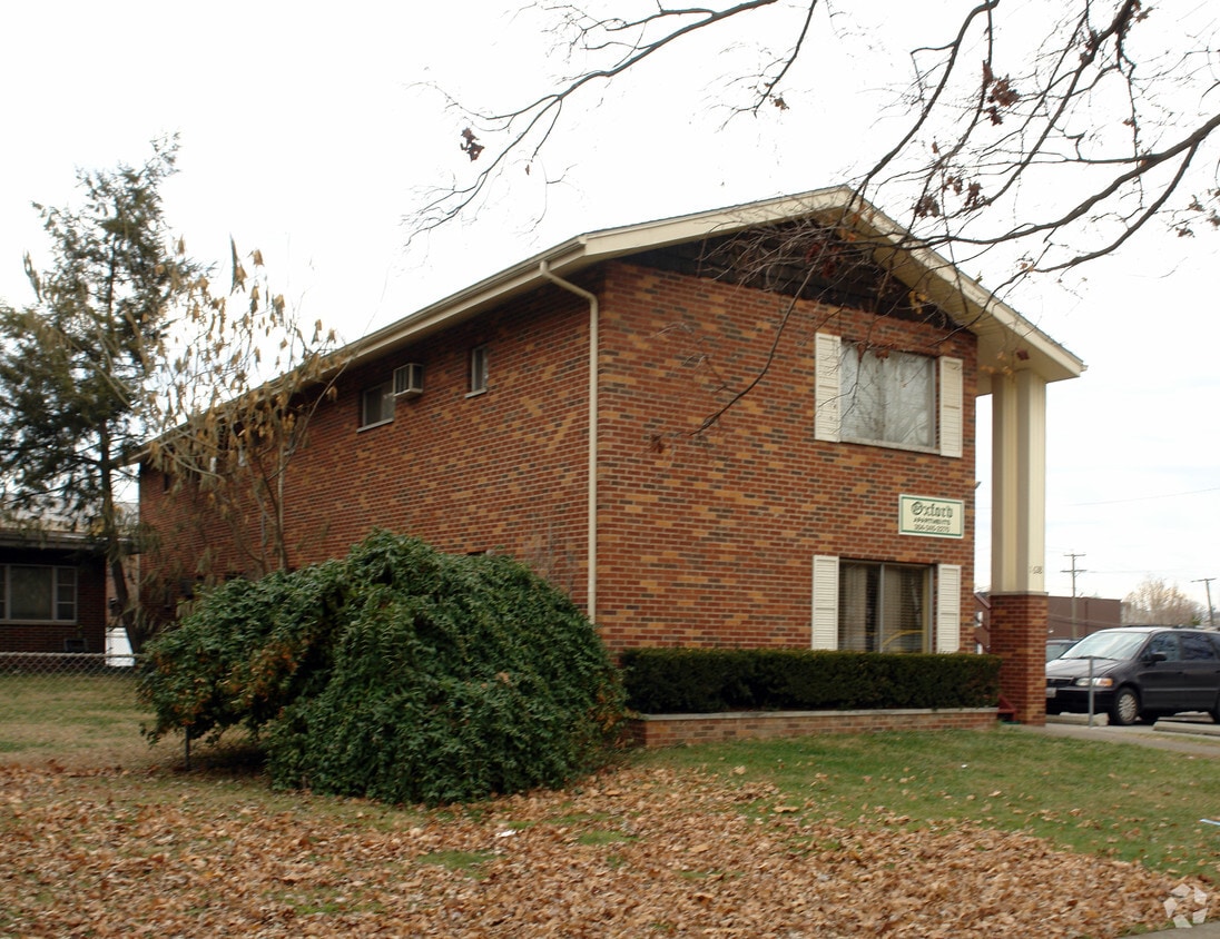 Building Photo - Oxford Apartments