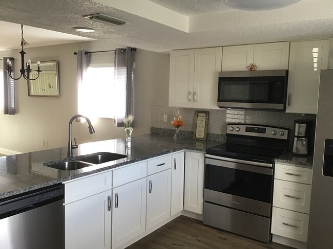 Building Photo - 7731 Danube Dr