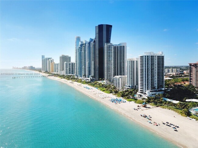 Building Photo - 17375 Collins Ave