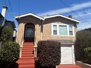 Building Photo - 5352 Walnut St