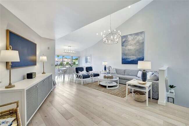 Foto del edificio - 8345 Excalibur Cir