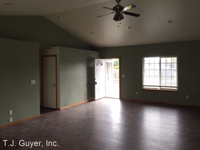 Building Photo - 3 br, 2 bath House - 3418 Fords Prairie Ave.