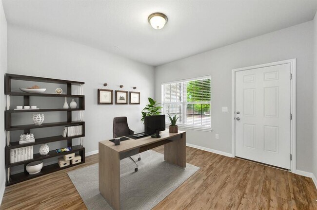 Building Photo - 7202 Redding Dr