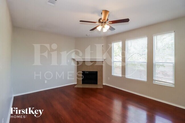 Building Photo - 2301 Saffron Ln