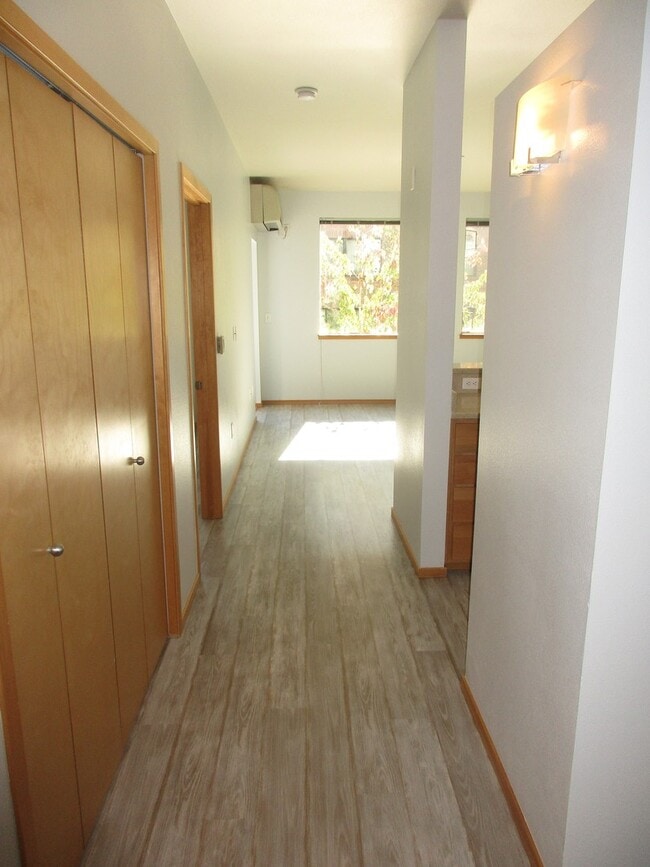 Photo - The Lexis - 1 bed/1 bath Pearl District condo w/parking/balcony/some utilities