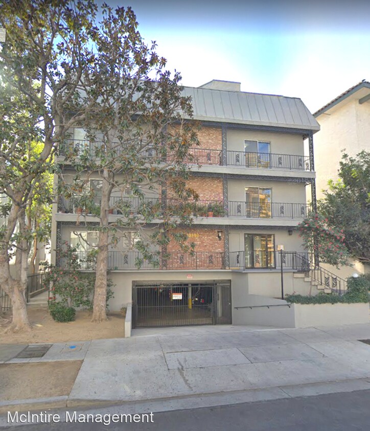 Primary Photo - 10990 Wellworth Ave
