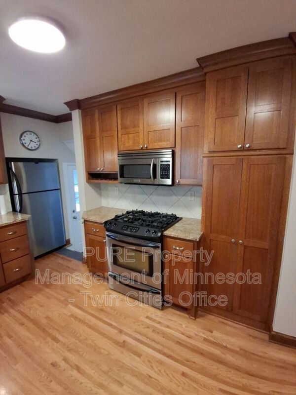 Building Photo - 5312 Elliot Ave