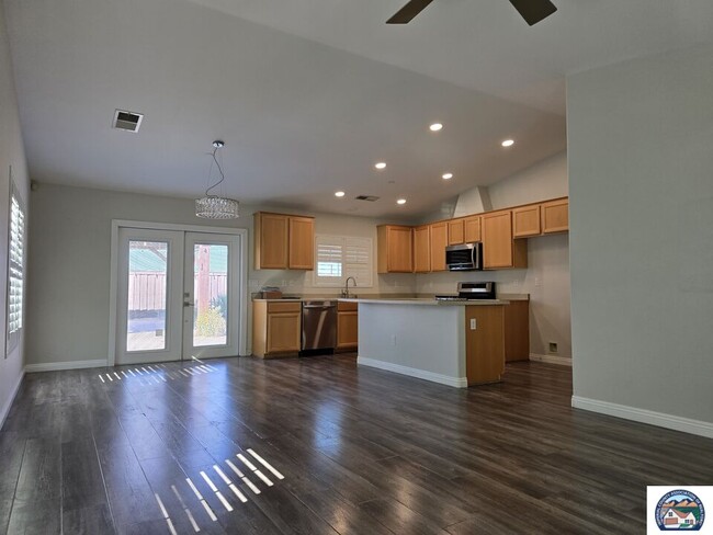 Building Photo - 228 Rosarito Dr