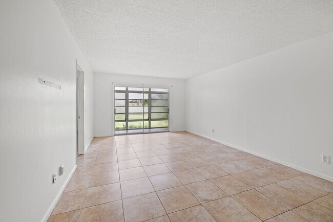 Foto del edificio - 1166 6th Ave