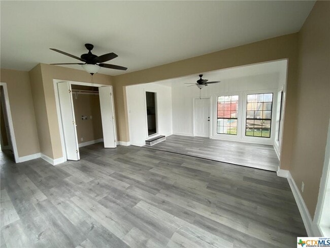 Building Photo - 4802 Country Ln