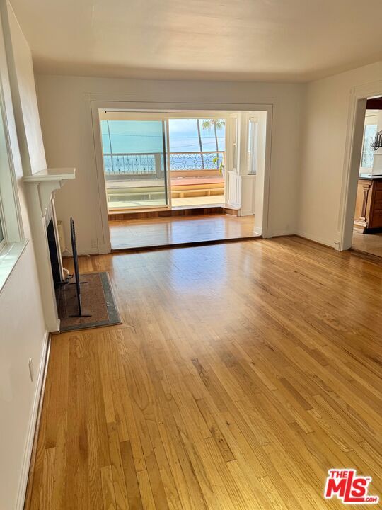 Foto del edificio - 653 Ramona Ave