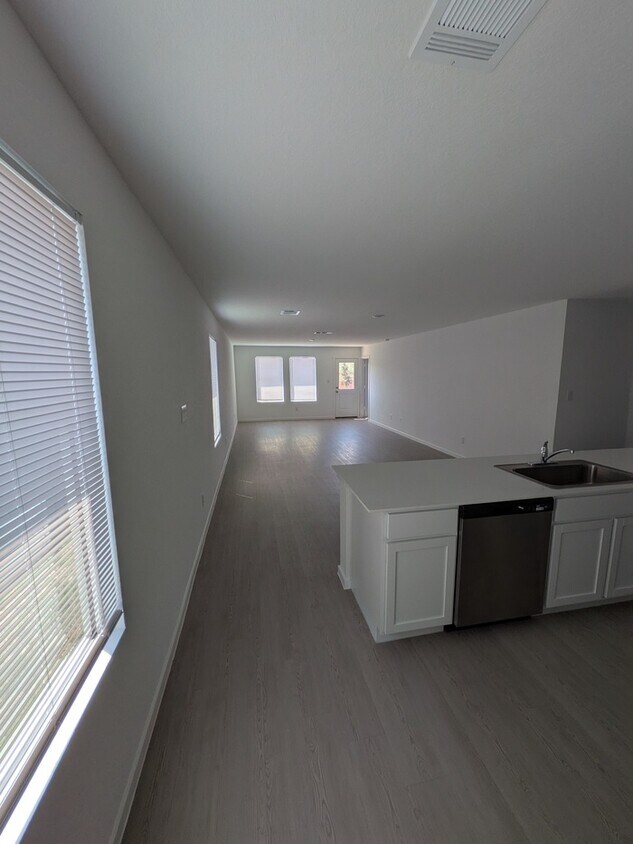 Building Photo - 15106 Azzurro Stone