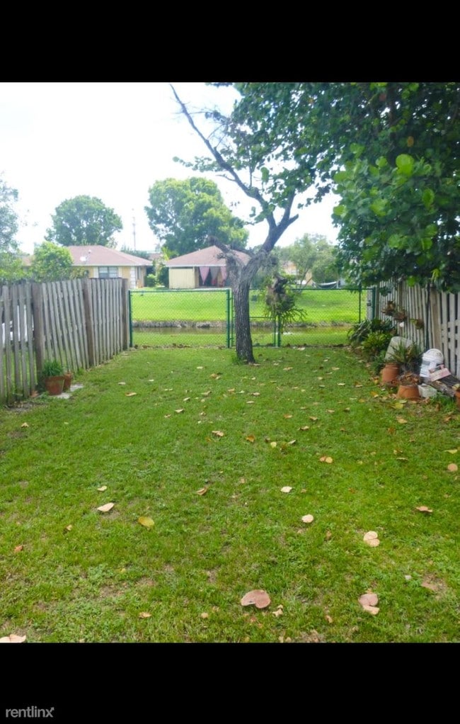 Building Photo - 3 br, 2.5 bath  - 1280 12TH FAIR WAY