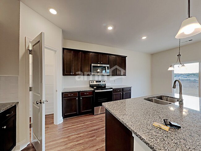 Building Photo - 4832 Chutney Dr