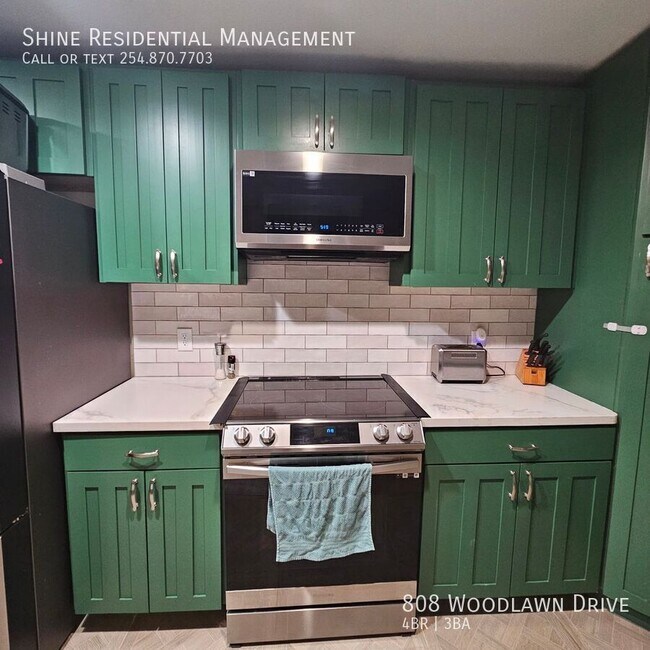 Foto del edificio - 808 E Woodlawn Dr