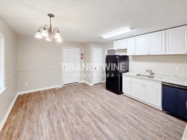 Foto del edificio - 112 Valerie Ct