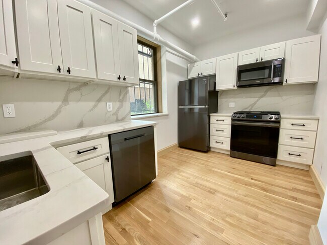 Foto del edificio - 1662 Commonwealth Ave