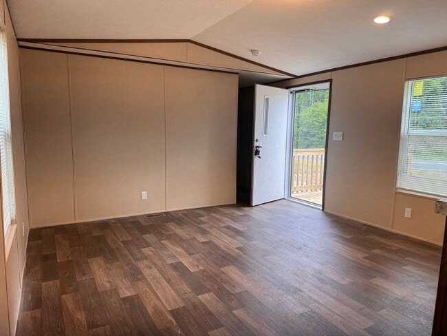 Building Photo - 106 Harold Ln