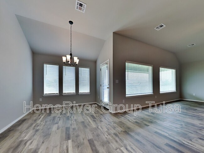 Foto del edificio - 1513 E Atlanta St