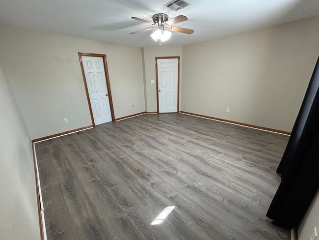 Building Photo - 3 Bed, 2 Bath Home for Rent