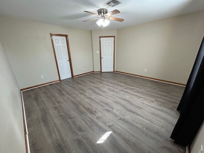 Foto del edificio - 3 Bed, 2 Bath Home for Rent