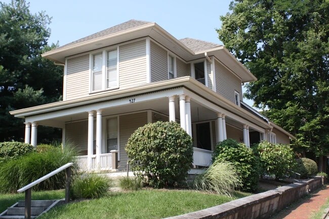 Foto del edificio - 427 N Washington St