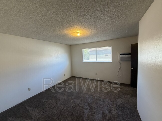 Foto del edificio - 1120 SW 5th St