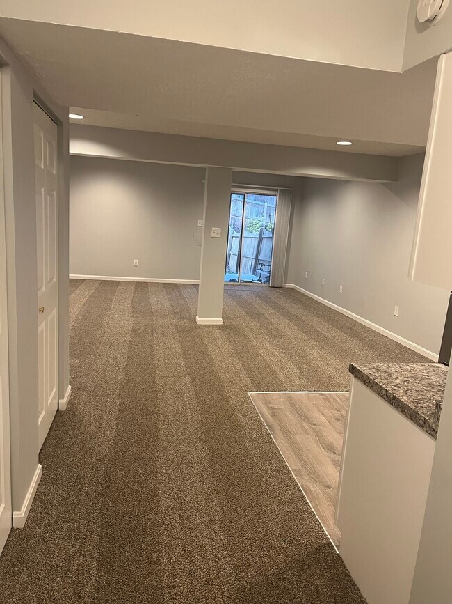Foto del edificio - 4411 Danbury Sq