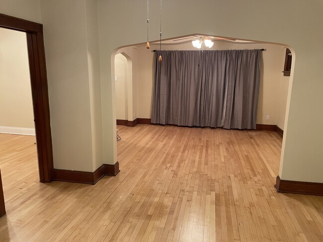 Living Room - 3345 S 7th St